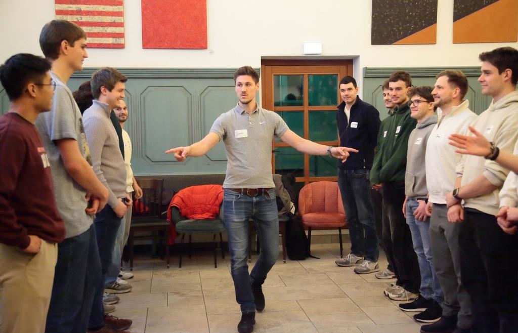 Die Donau Volleys Regensburg üben Zivilcourage gemeinsam mit der Dominik-Brunner-Stiftung